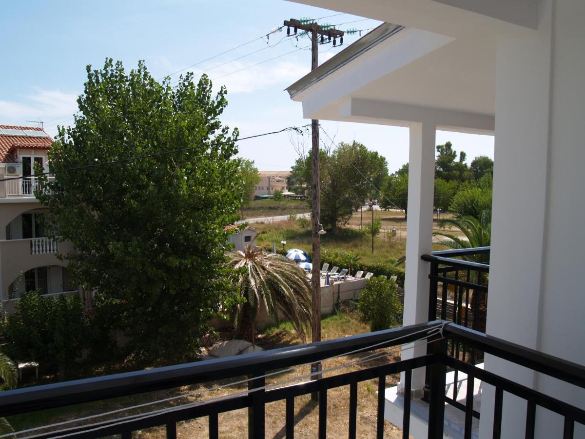 Clad Studios Laganas Esterno foto